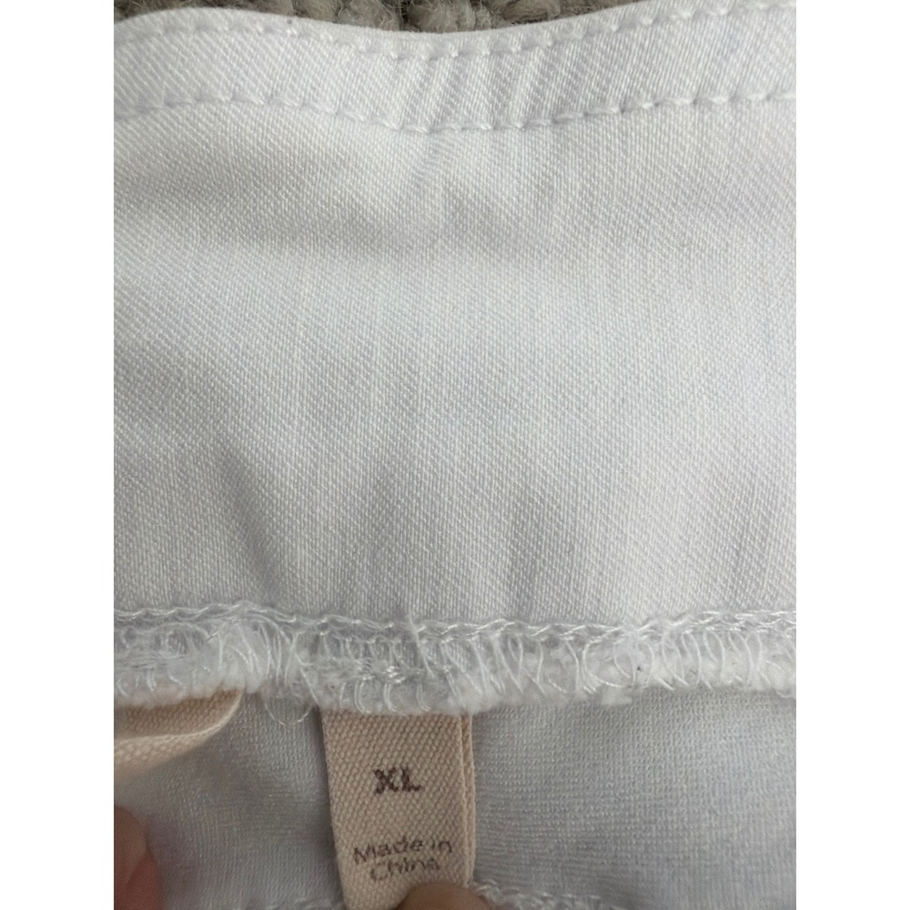 Soft Surroundings White Pull On Denim Bermuda Shorts Womens XL Cuffed Stretch - Picture 5 of 10